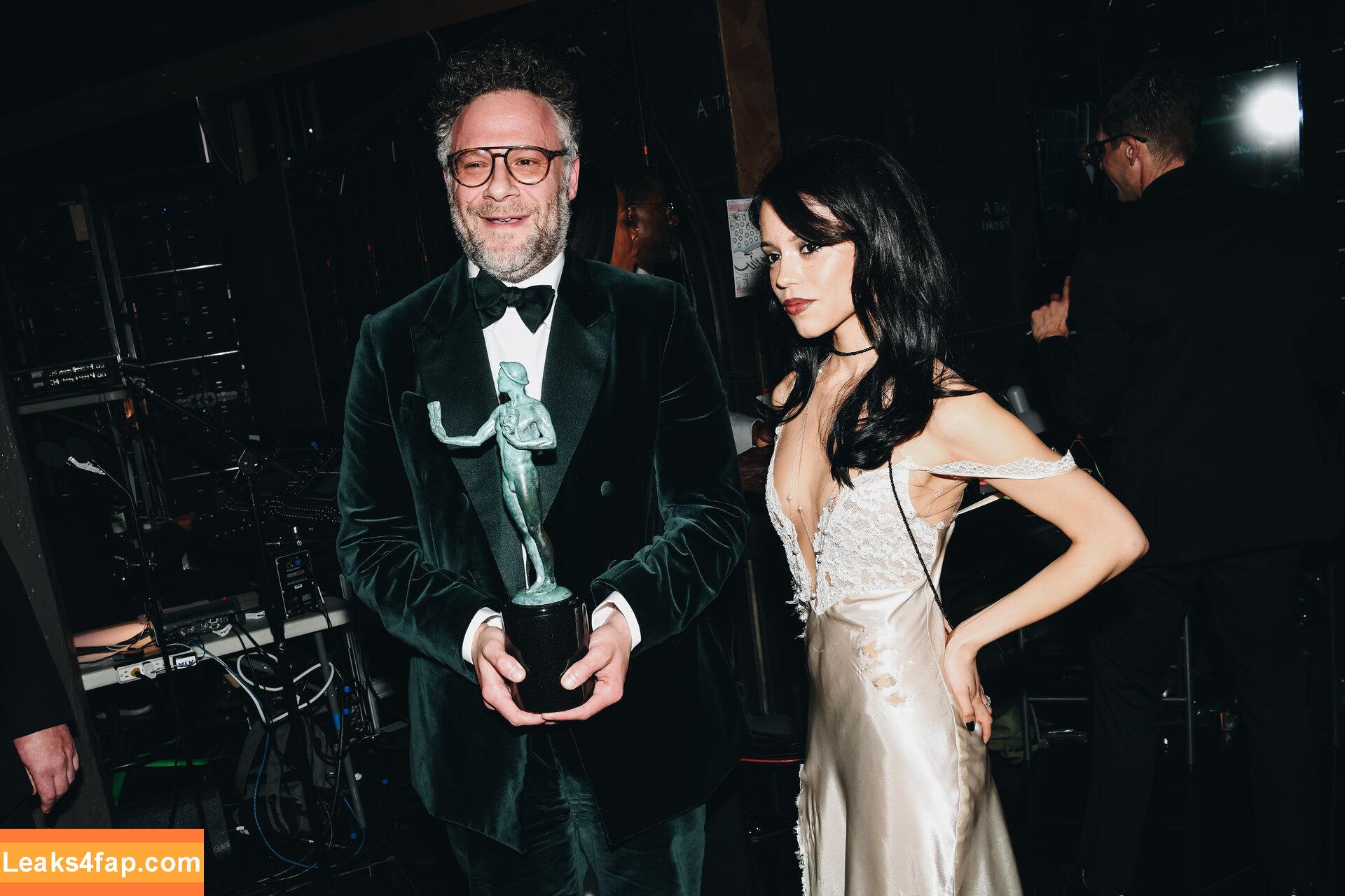 Jenna Ortega / Page / jennaortega слитое фото фото #4237