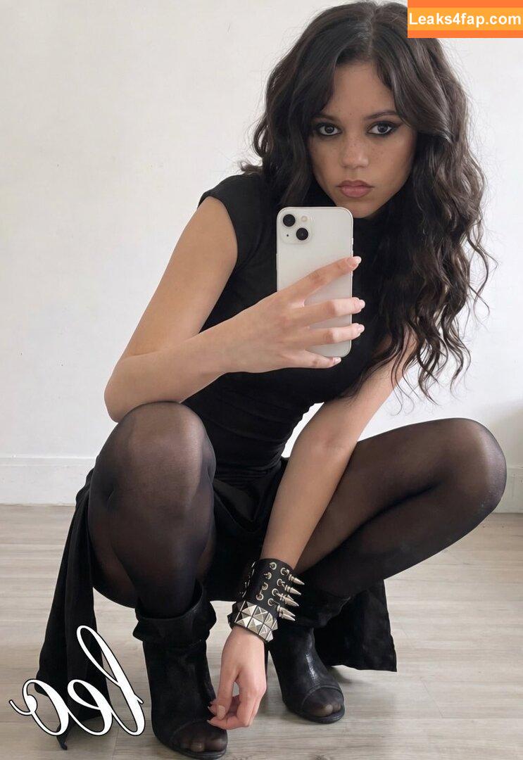 Jenna Ortega / Page / jennaortega слитое фото фото #4280