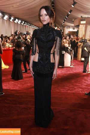 Jenna Ortega photo #4075