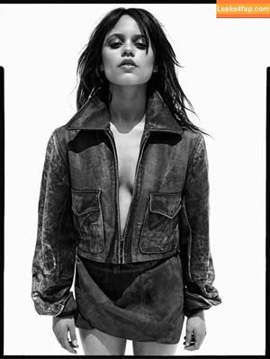 Jenna Ortega photo #4243