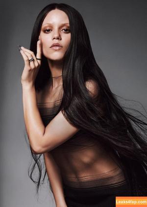 Jenna Ortega фото #4274