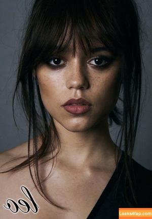 Jenna Ortega фото #4278