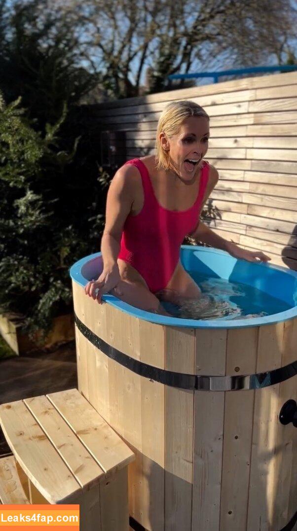 Jenni Falconer / jennifalconer leaked photo photo #0090