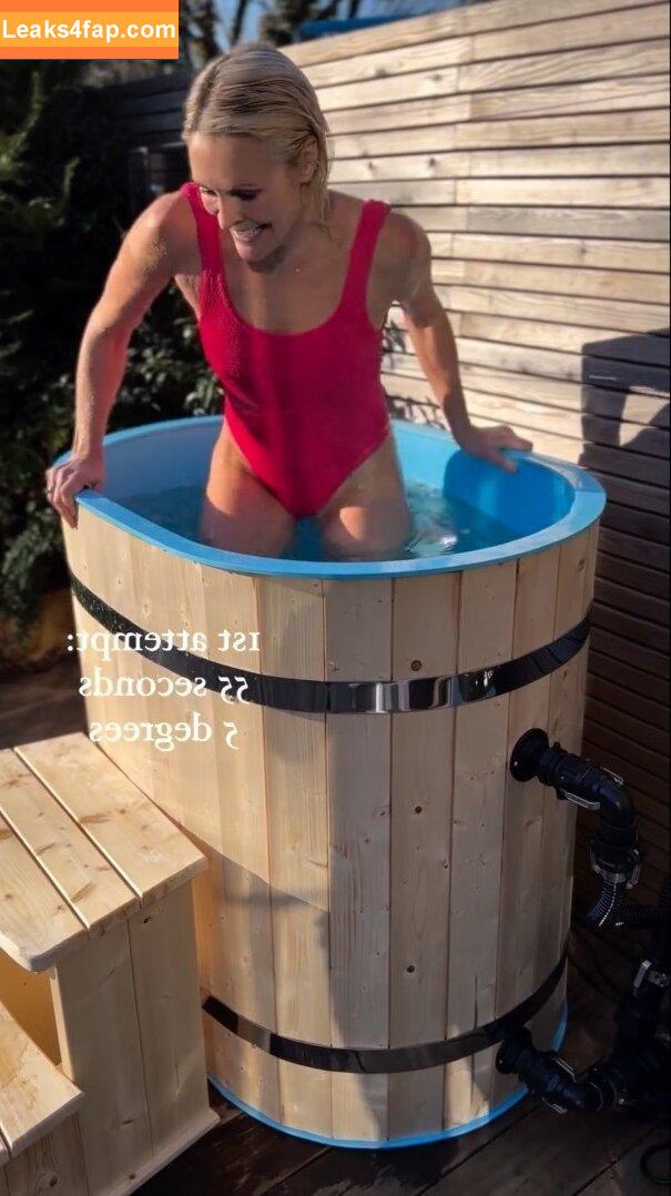 Jenni Falconer / jennifalconer leaked photo photo #0093