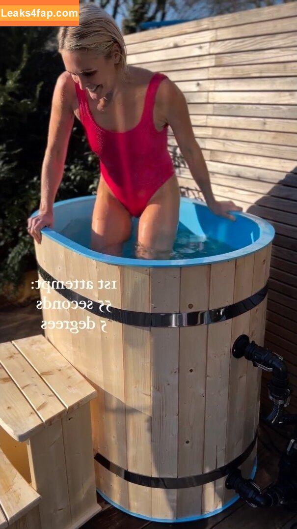 Jenni Falconer / jennifalconer leaked photo photo #0094