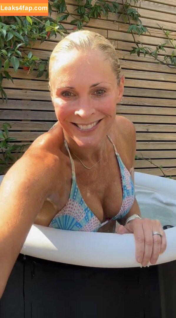 Jenni Falconer / jennifalconer leaked photo photo #0178