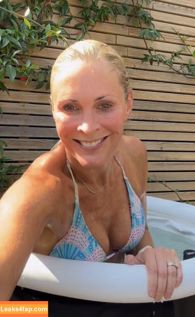 Jenni Falconer / jennifalconer leaked photo photo #0205