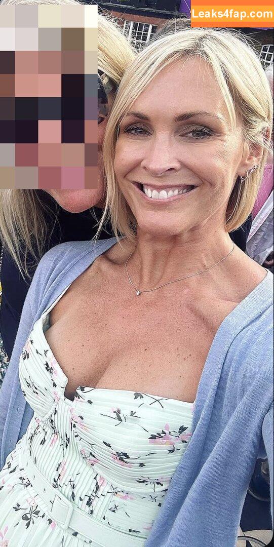 Jenni Falconer / jennifalconer leaked photo photo #0211