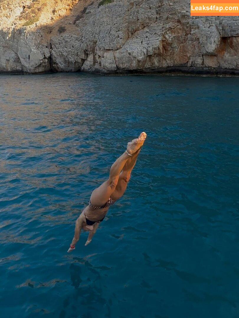 Jenni Falconer / jennifalconer leaked photo photo #0221