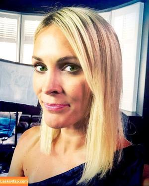 Jenni Falconer photo #0229