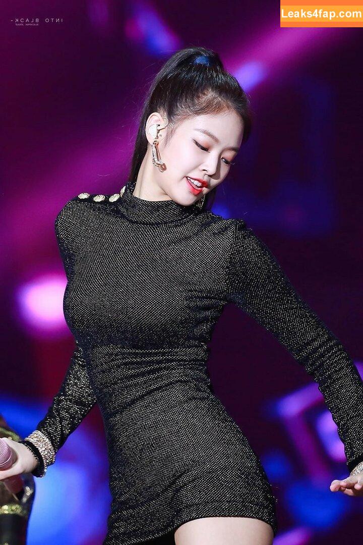 Jennie | BLΛƆKPIИK / Blackpink / jennierubyjane / sheflieshigh слитое фото фото #0002