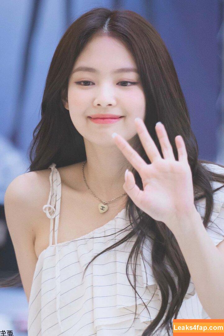 Jennie | BLΛƆKPIИK / Blackpink / jennierubyjane / sheflieshigh слитое фото фото #0003