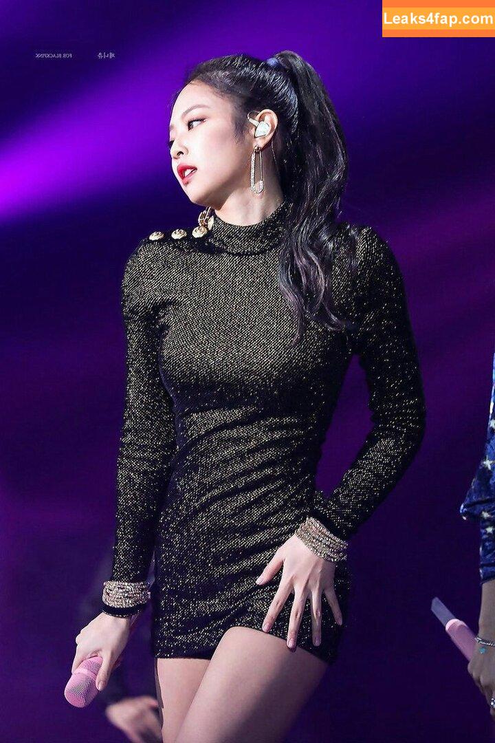 Jennie | BLΛƆKPIИK / Blackpink / jennierubyjane / sheflieshigh слитое фото фото #0008