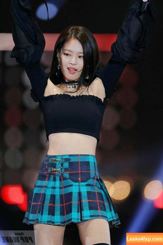 Jennie | BLΛƆKPIИK / Blackpink / jennierubyjane / sheflieshigh слитое фото фото #0009