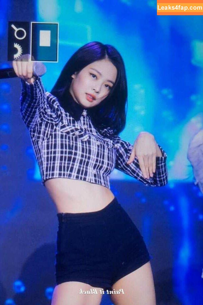 Jennie | BLΛƆKPIИK / Blackpink / jennierubyjane / sheflieshigh слитое фото фото #0012