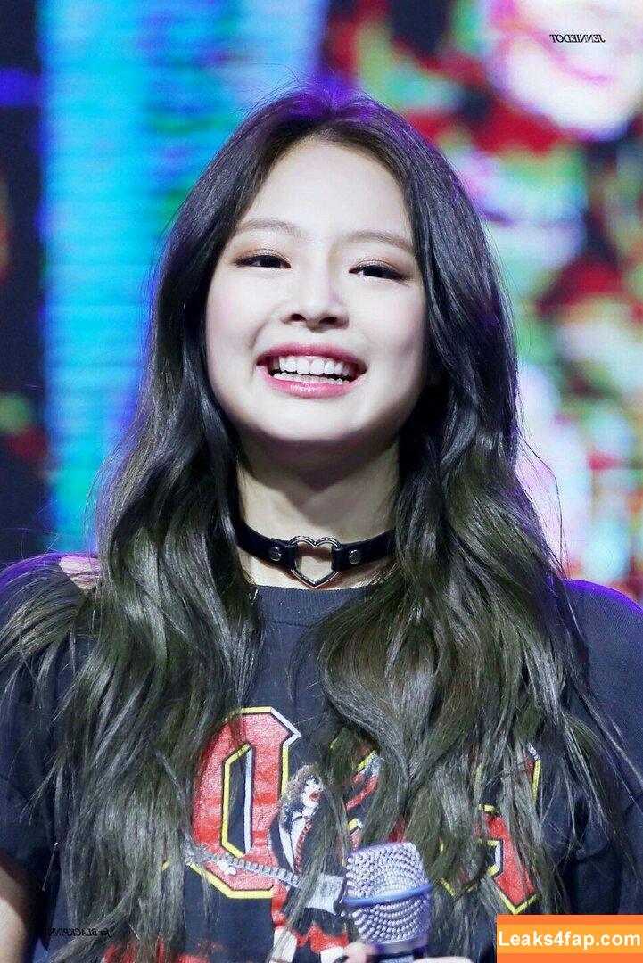Jennie | BLΛƆKPIИK / Blackpink / jennierubyjane / sheflieshigh слитое фото фото #0013