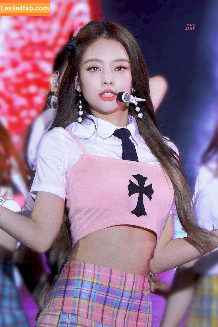 Jennie | BLΛƆKPIИK / Blackpink / jennierubyjane / sheflieshigh слитое фото фото #0015