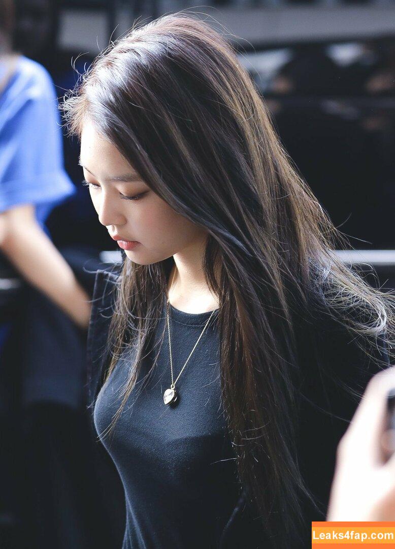 Jennie | BLΛƆKPIИK / Blackpink / jennierubyjane / sheflieshigh слитое фото фото #0021