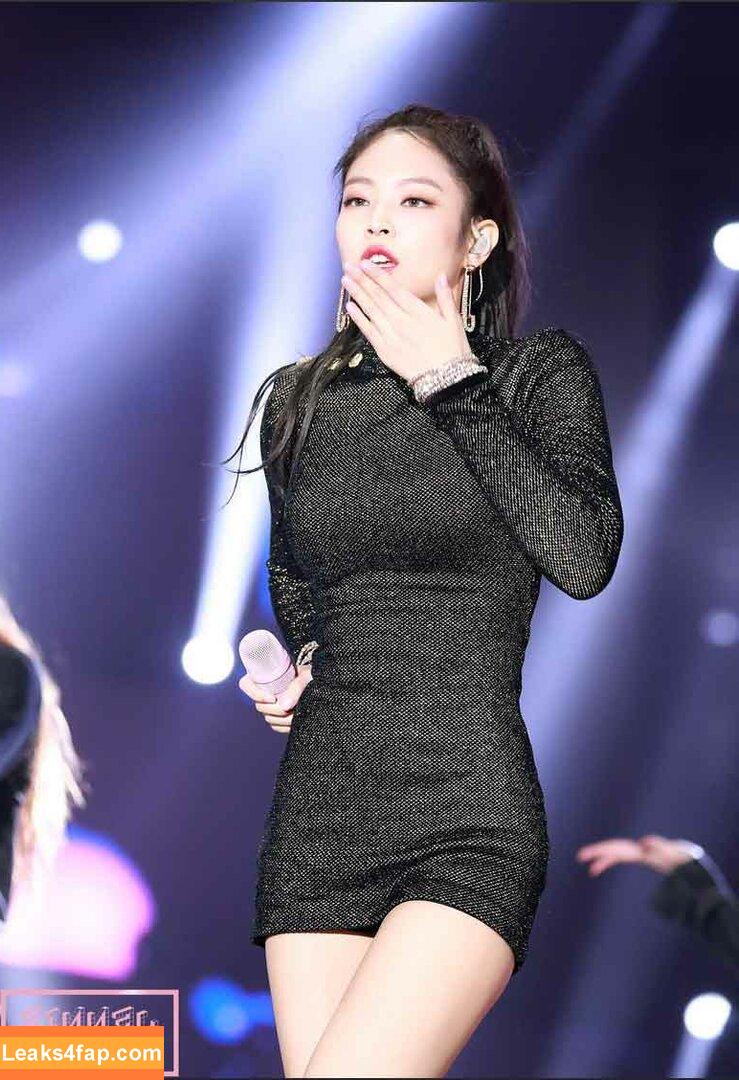 Jennie | BLΛƆKPIИK / Blackpink / jennierubyjane / sheflieshigh слитое фото фото #0025