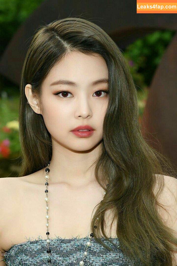 Jennie | BLΛƆKPIИK / Blackpink / jennierubyjane / sheflieshigh слитое фото фото #0029