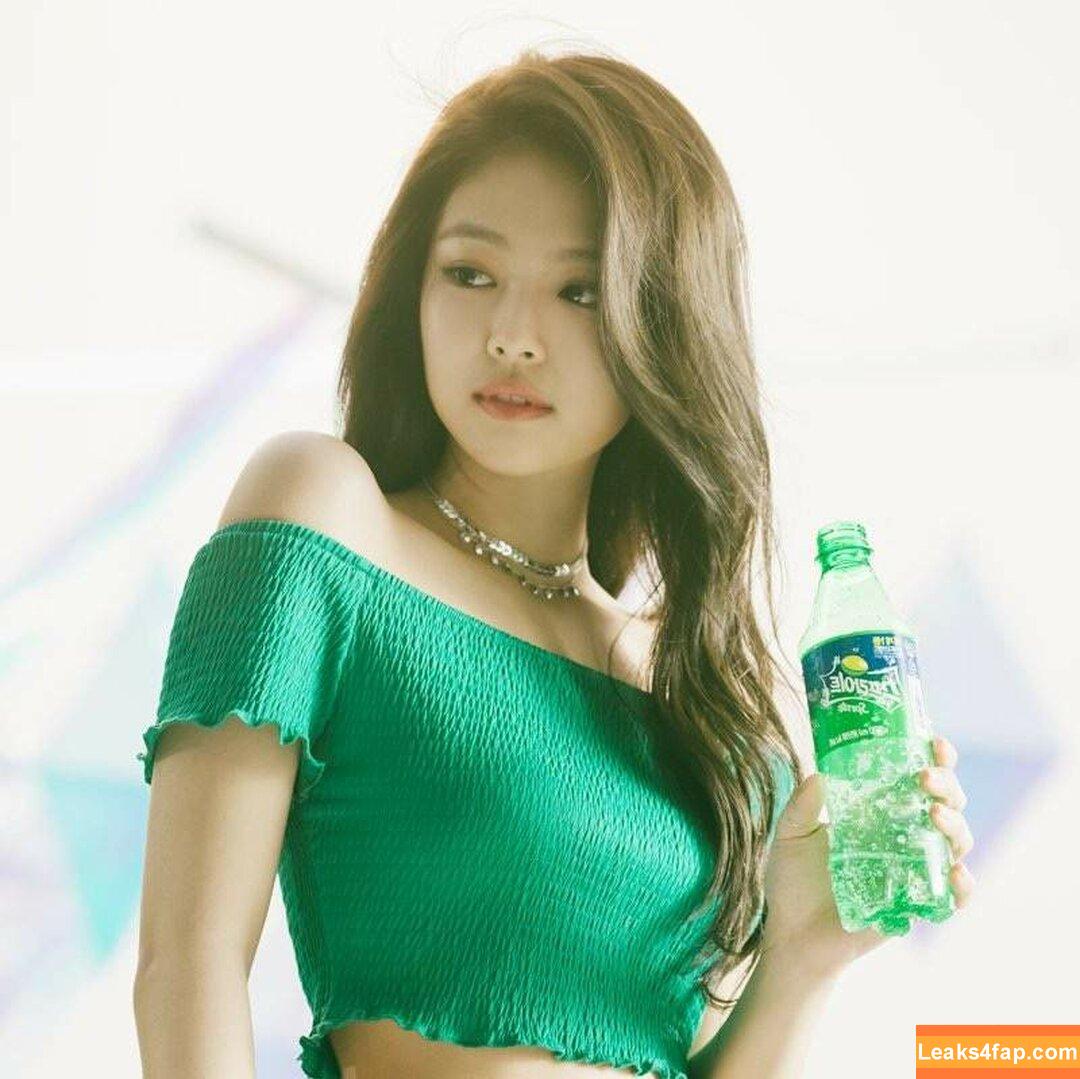 Jennie | BLΛƆKPIИK / Blackpink / jennierubyjane / sheflieshigh слитое фото фото #0031
