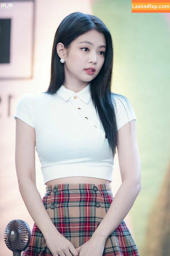 Jennie | BLΛƆKPIИK / Blackpink / jennierubyjane / sheflieshigh слитое фото фото #0032
