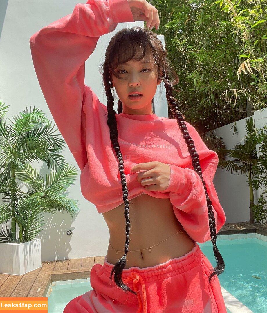 Jennie | BLΛƆKPIИK / Blackpink / jennierubyjane / sheflieshigh слитое фото фото #0037