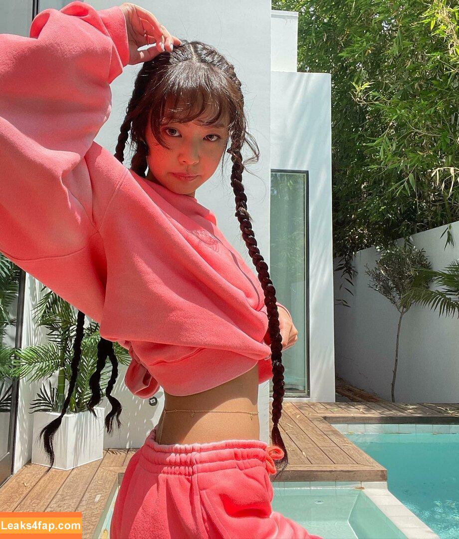 Jennie | BLΛƆKPIИK / Blackpink / jennierubyjane / sheflieshigh слитое фото фото #0041