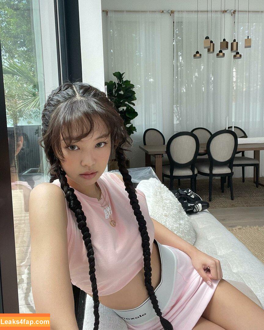 Jennie | BLΛƆKPIИK / Blackpink / jennierubyjane / sheflieshigh слитое фото фото #0051