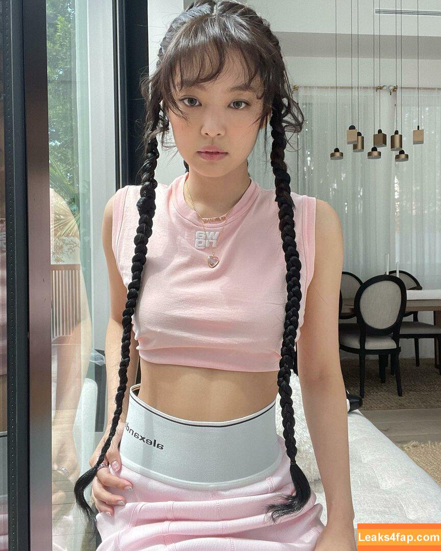 Jennie | BLΛƆKPIИK / Blackpink / jennierubyjane / sheflieshigh слитое фото фото #0054