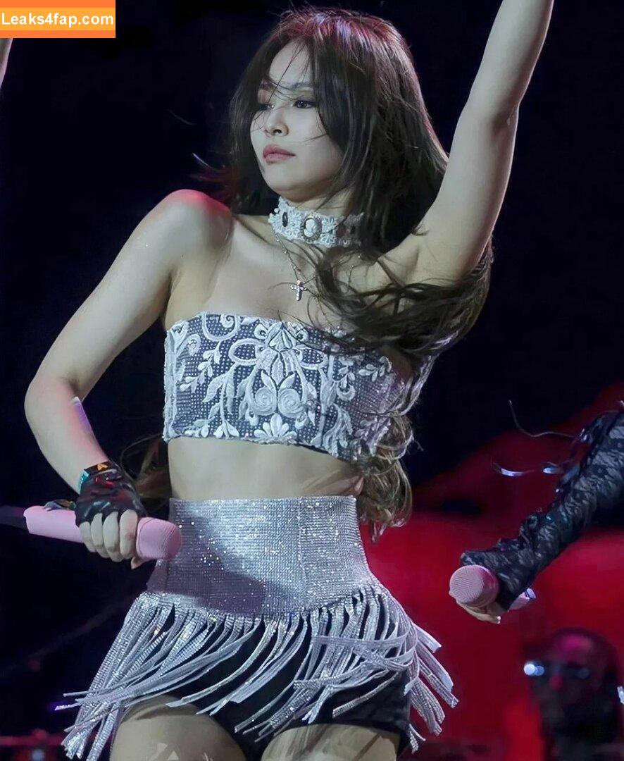 Jennie | BLΛƆKPIИK / Blackpink / jennierubyjane / sheflieshigh слитое фото фото #0070