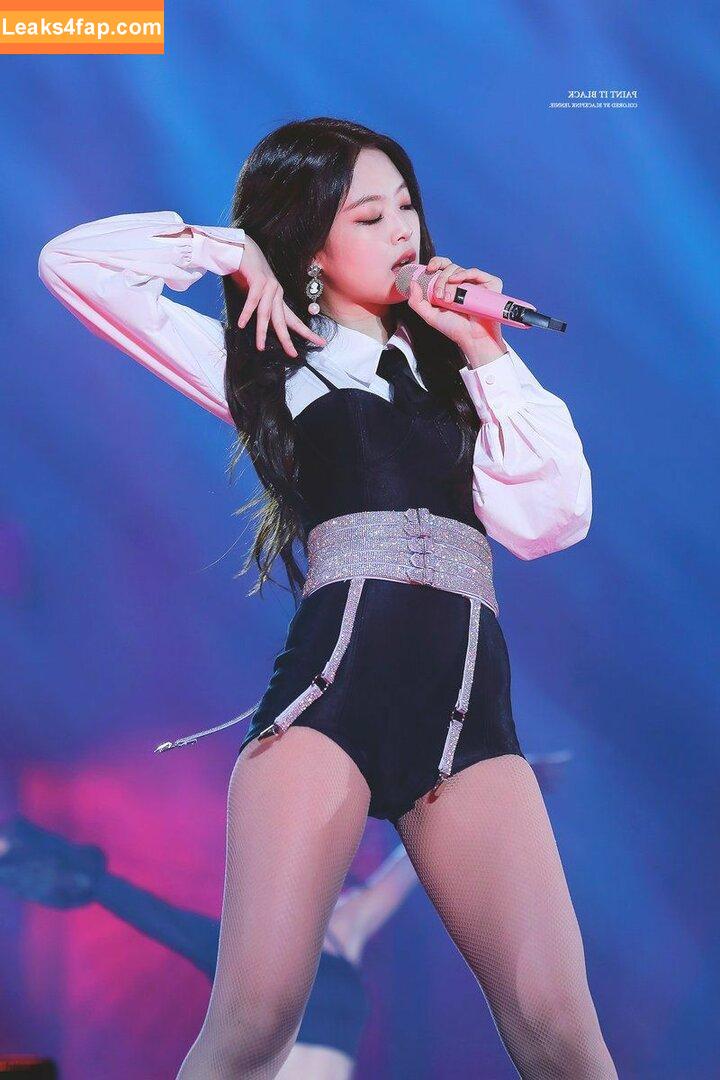 Jennie | BLΛƆKPIИK / Blackpink / jennierubyjane / sheflieshigh слитое фото фото #0081