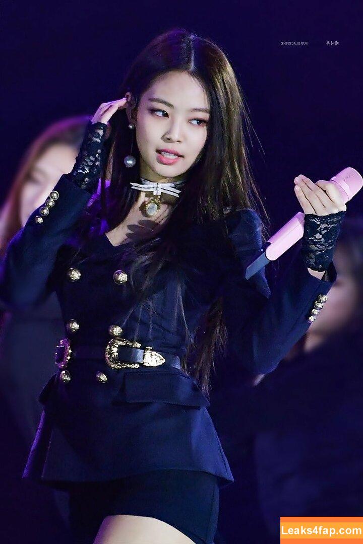 Jennie | BLΛƆKPIИK / Blackpink / jennierubyjane / sheflieshigh слитое фото фото #0083