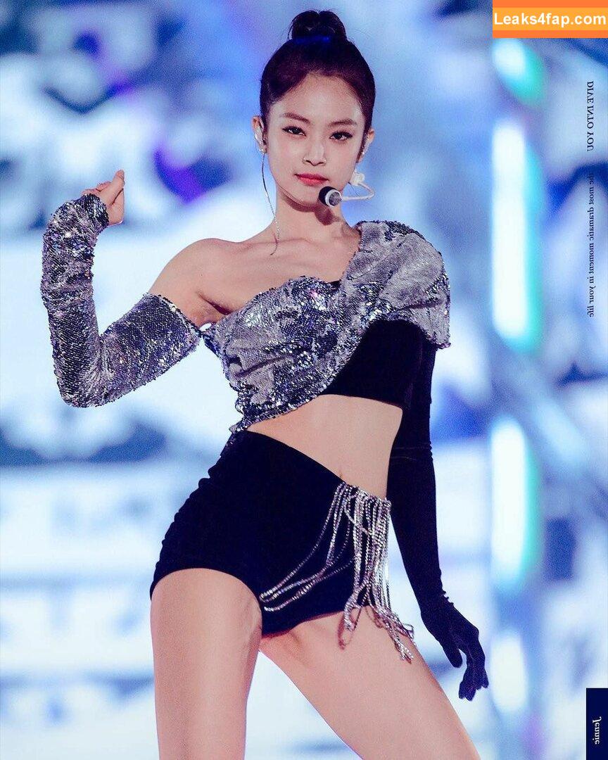 Jennie | BLΛƆKPIИK / Blackpink / jennierubyjane / sheflieshigh слитое фото фото #0084