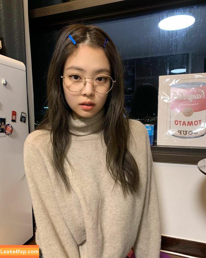 Jennie | BLΛƆKPIИK / Blackpink / jennierubyjane / sheflieshigh слитое фото фото #0088