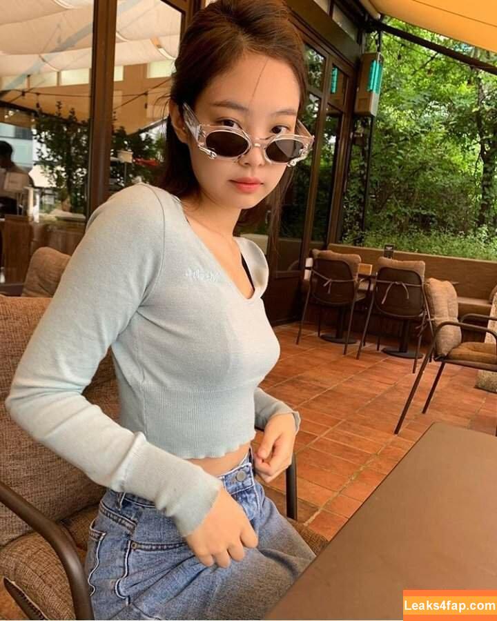 Jennie | BLΛƆKPIИK / Blackpink / jennierubyjane / sheflieshigh слитое фото фото #0090