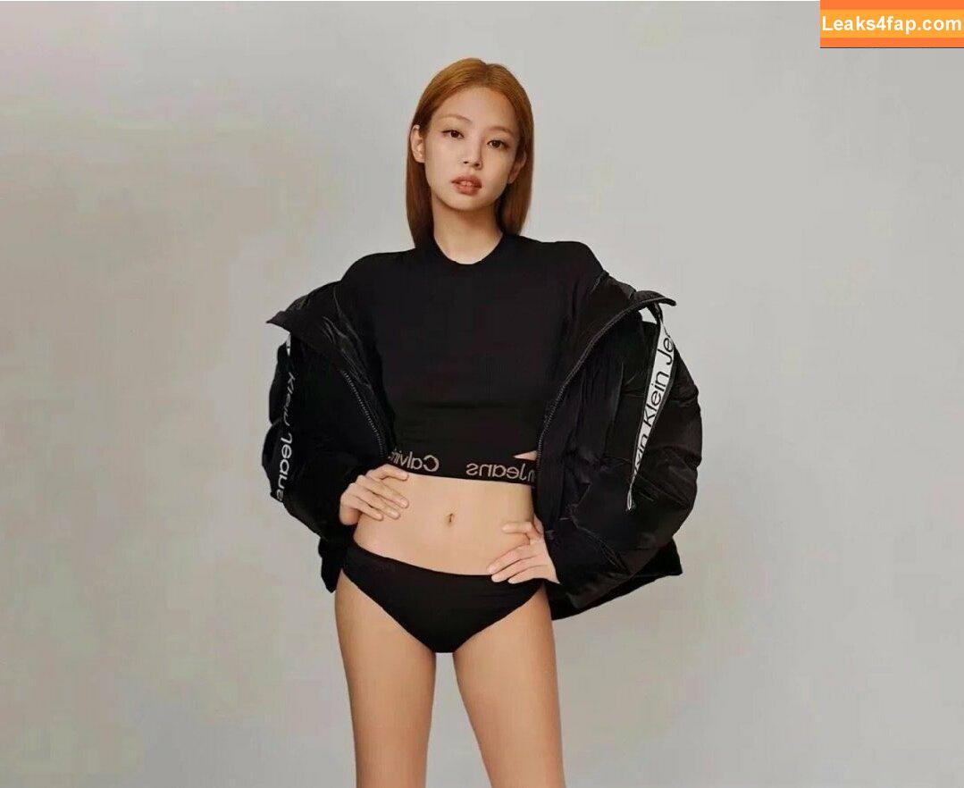 Jennie | BLΛƆKPIИK / Blackpink / jennierubyjane / sheflieshigh слитое фото фото #0102