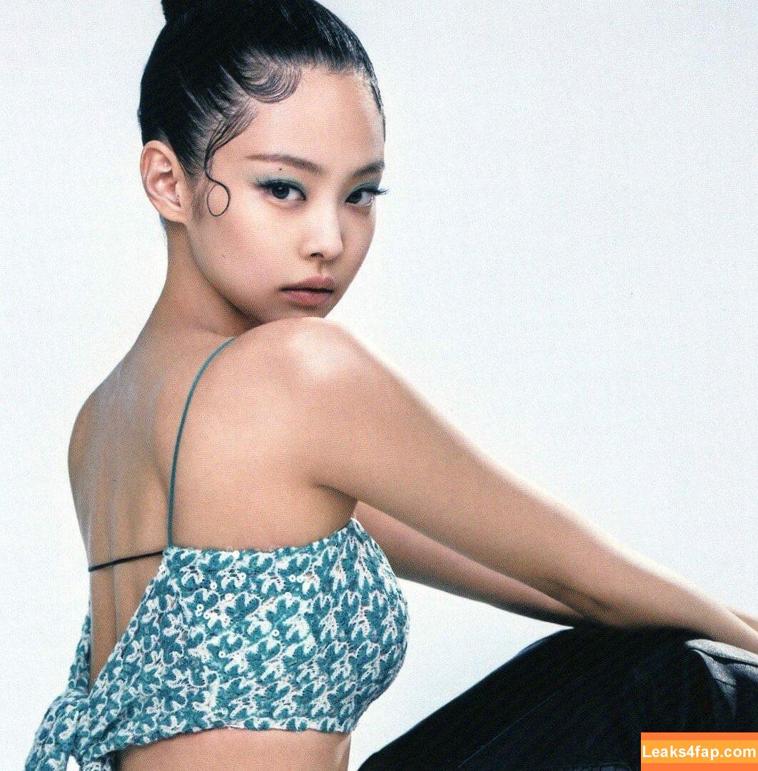 Jennie | BLΛƆKPIИK / Blackpink / jennierubyjane / sheflieshigh слитое фото фото #0108
