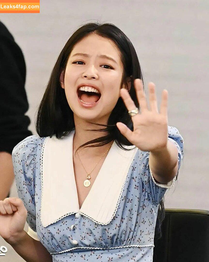 Jennie | BLΛƆKPIИK / Blackpink / jennierubyjane / sheflieshigh слитое фото фото #0116