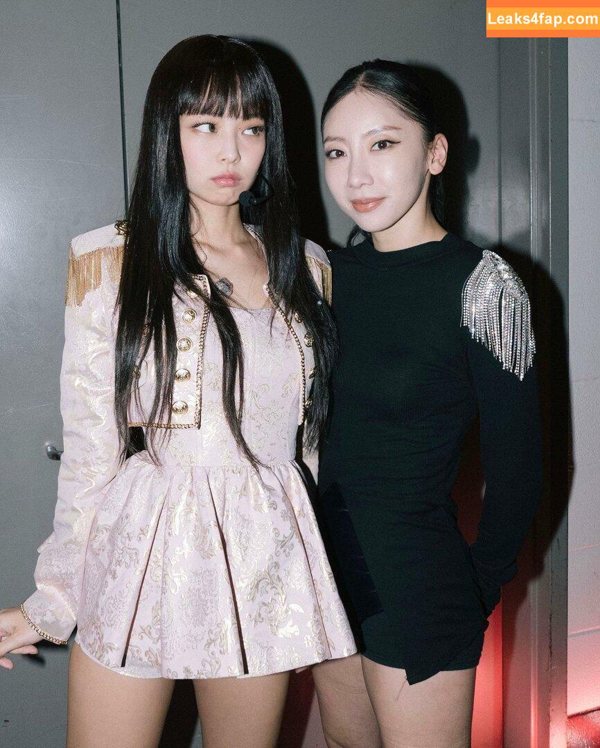Jennie | BLΛƆKPIИK / Blackpink / jennierubyjane / sheflieshigh слитое фото фото #0162