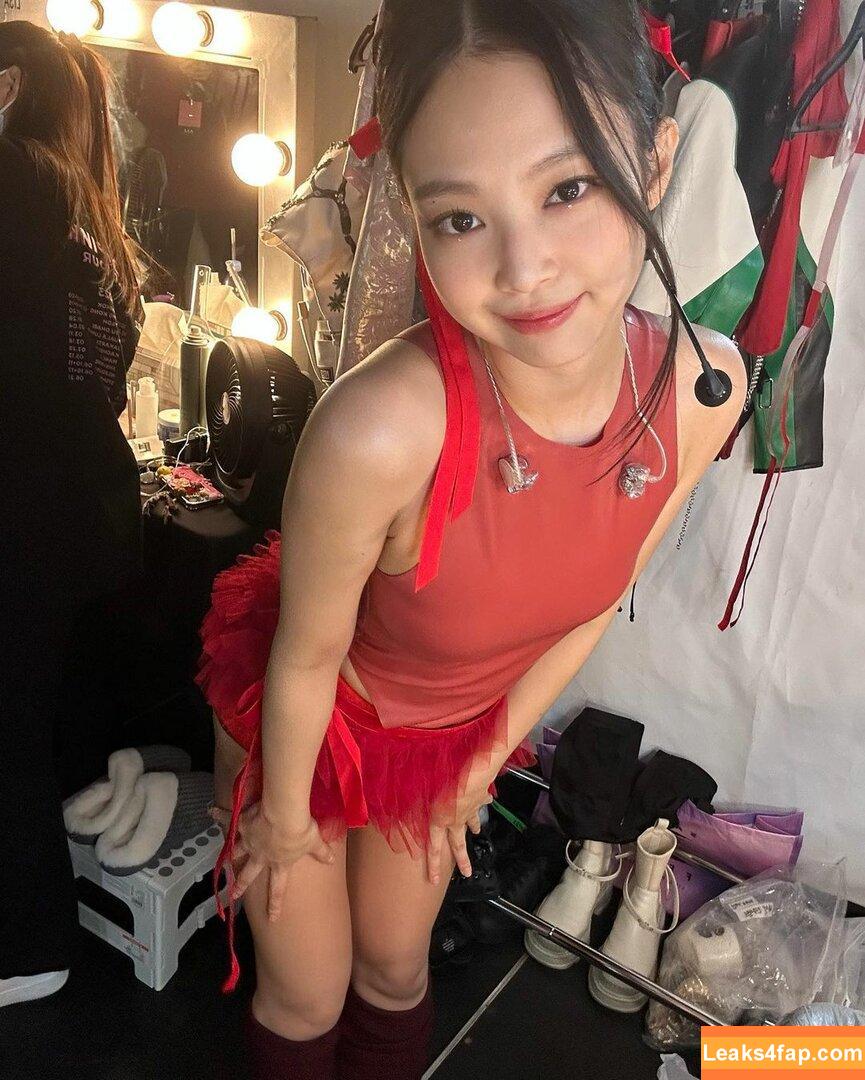Jennie | BLΛƆKPIИK / Blackpink / jennierubyjane / sheflieshigh слитое фото фото #0167