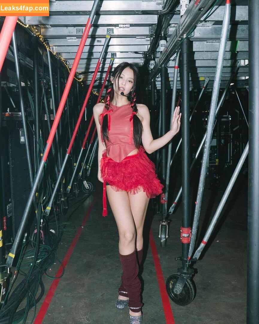 Jennie | BLΛƆKPIИK / Blackpink / jennierubyjane / sheflieshigh слитое фото фото #0168