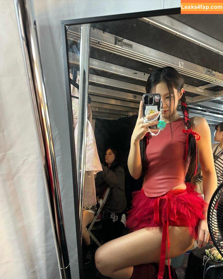 Jennie | BLΛƆKPIИK / Blackpink / jennierubyjane / sheflieshigh слитое фото фото #0170