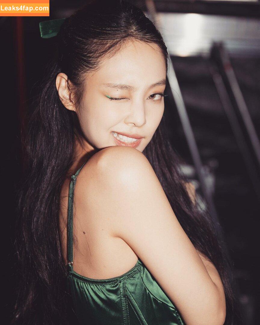 Jennie | BLΛƆKPIИK / Blackpink / jennierubyjane / sheflieshigh слитое фото фото #0174