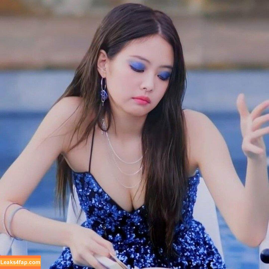 Jennie | BLΛƆKPIИK / Blackpink / jennierubyjane / sheflieshigh слитое фото фото #0201