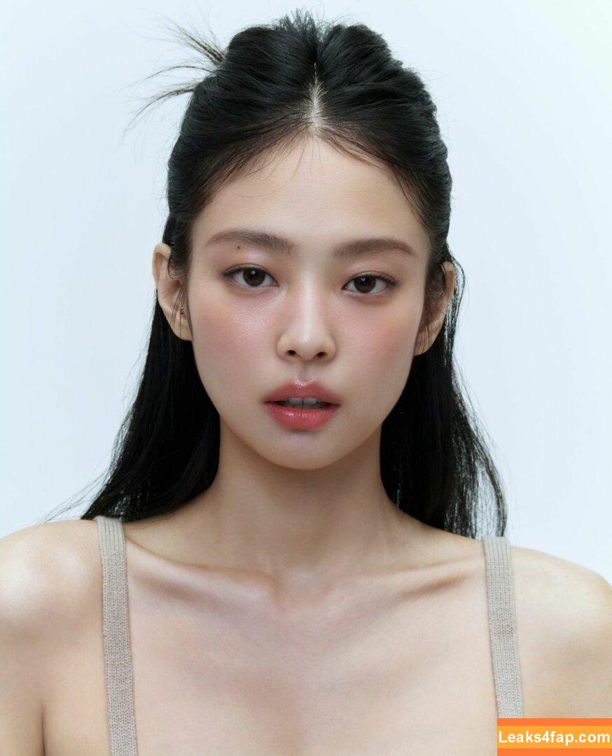Jennie | BLΛƆKPIИK / Blackpink / jennierubyjane / sheflieshigh слитое фото фото #0214