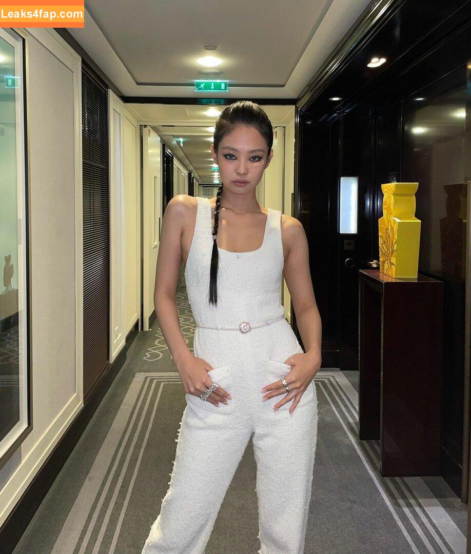 Jennie | BLΛƆKPIИK / Blackpink / jennierubyjane / sheflieshigh слитое фото фото #0218