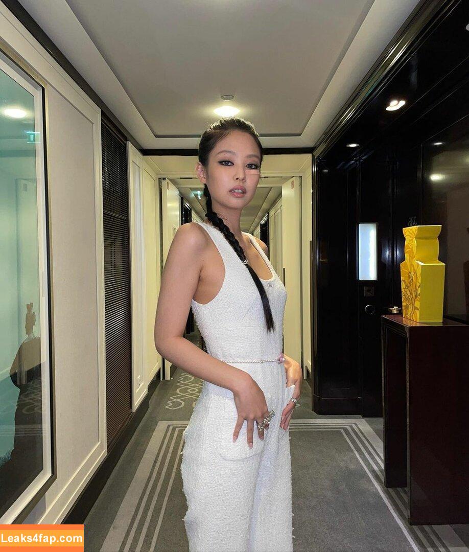 Jennie | BLΛƆKPIИK / Blackpink / jennierubyjane / sheflieshigh слитое фото фото #0220