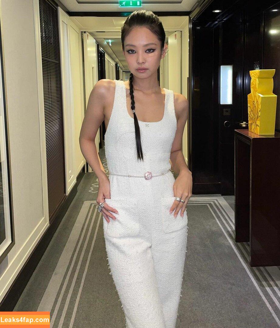 Jennie | BLΛƆKPIИK / Blackpink / jennierubyjane / sheflieshigh слитое фото фото #0221