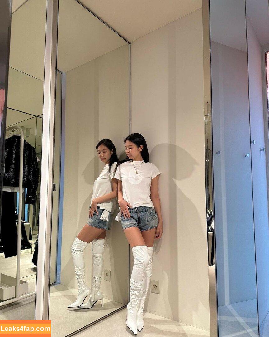 Jennie | BLΛƆKPIИK / Blackpink / jennierubyjane / sheflieshigh слитое фото фото #0228